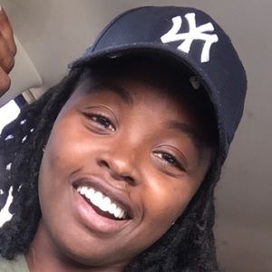 Meet your Posher, Lakretia